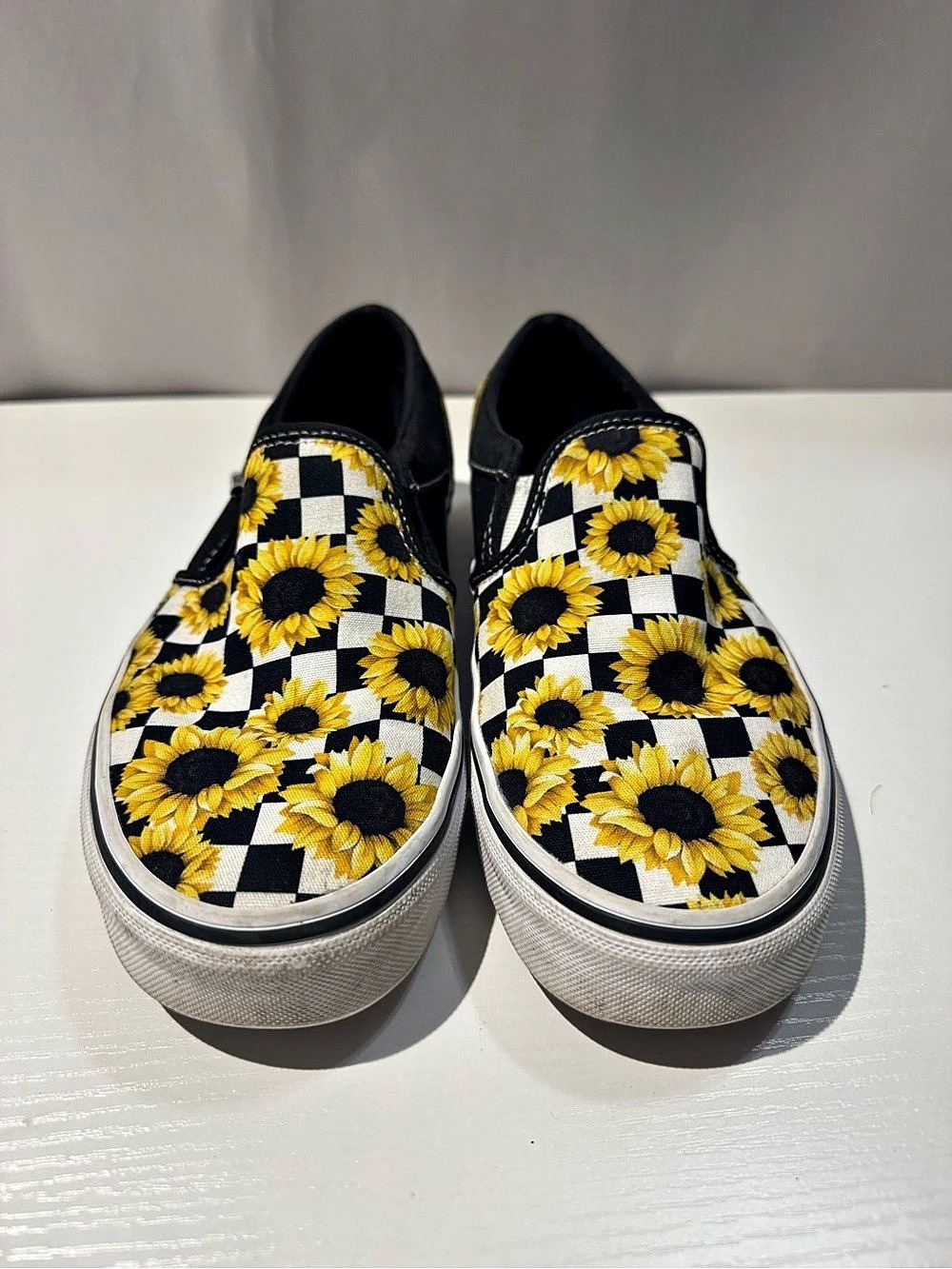 Vans Classic Slip-On Sunflower Check Sneakers Black & Yellow US 7.5